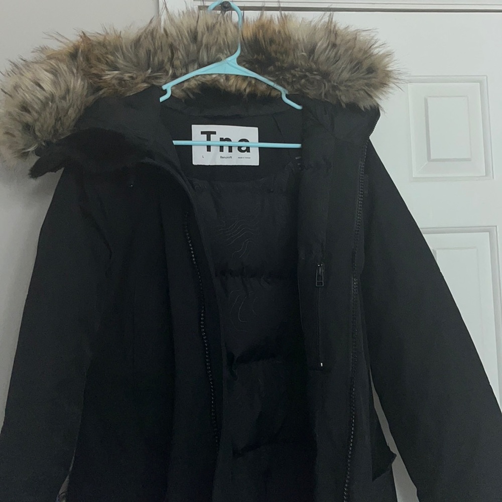 Tna parka with straps